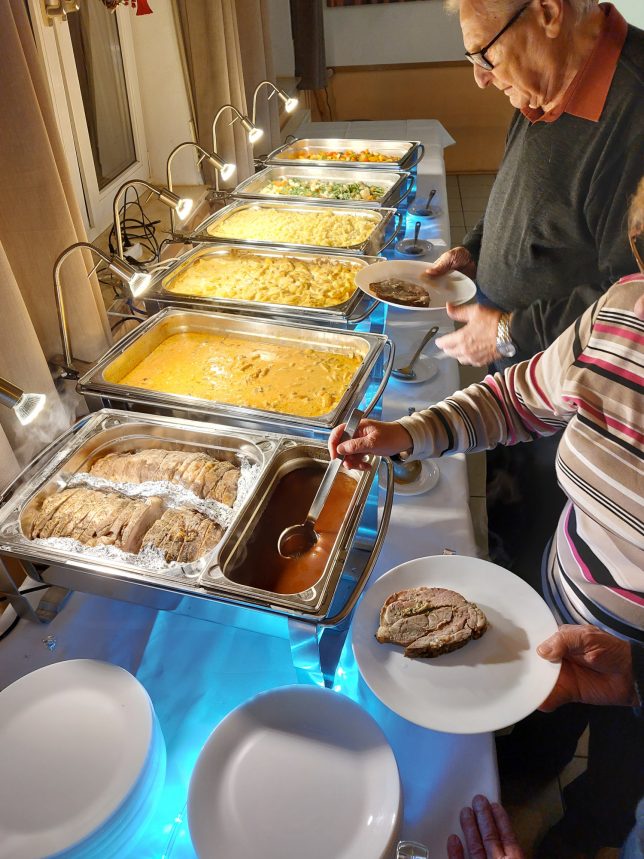 leckeres Essen an der Weihnachtsfeier